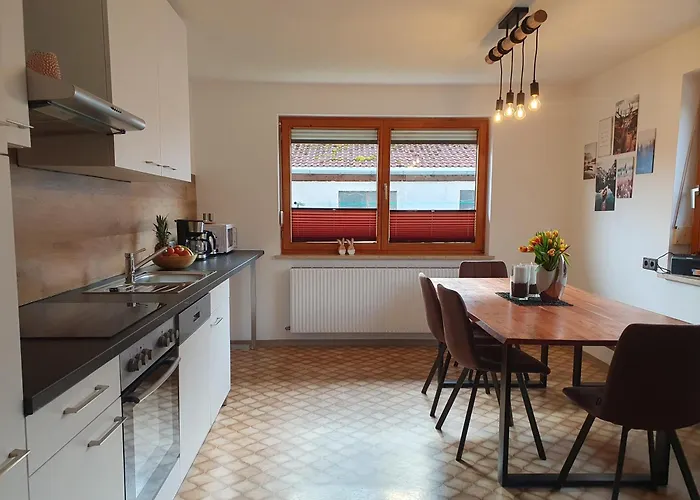 Lechufer, 80M2, Haushaelfte Mit Privatem Eingang, Kaminofen, Terrasse, Garten