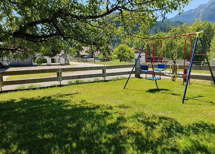 Lechufer, 80M2, Haushaelfte Mit Privatem Eingang, Kaminofen, Terrasse, Garten