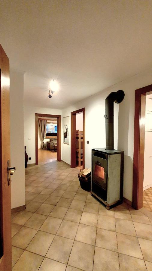 Lechufer, 80m2, Haushaelfte Mit Privatem Eingang, Kaminofen, Terrasse, Garten Pinswang