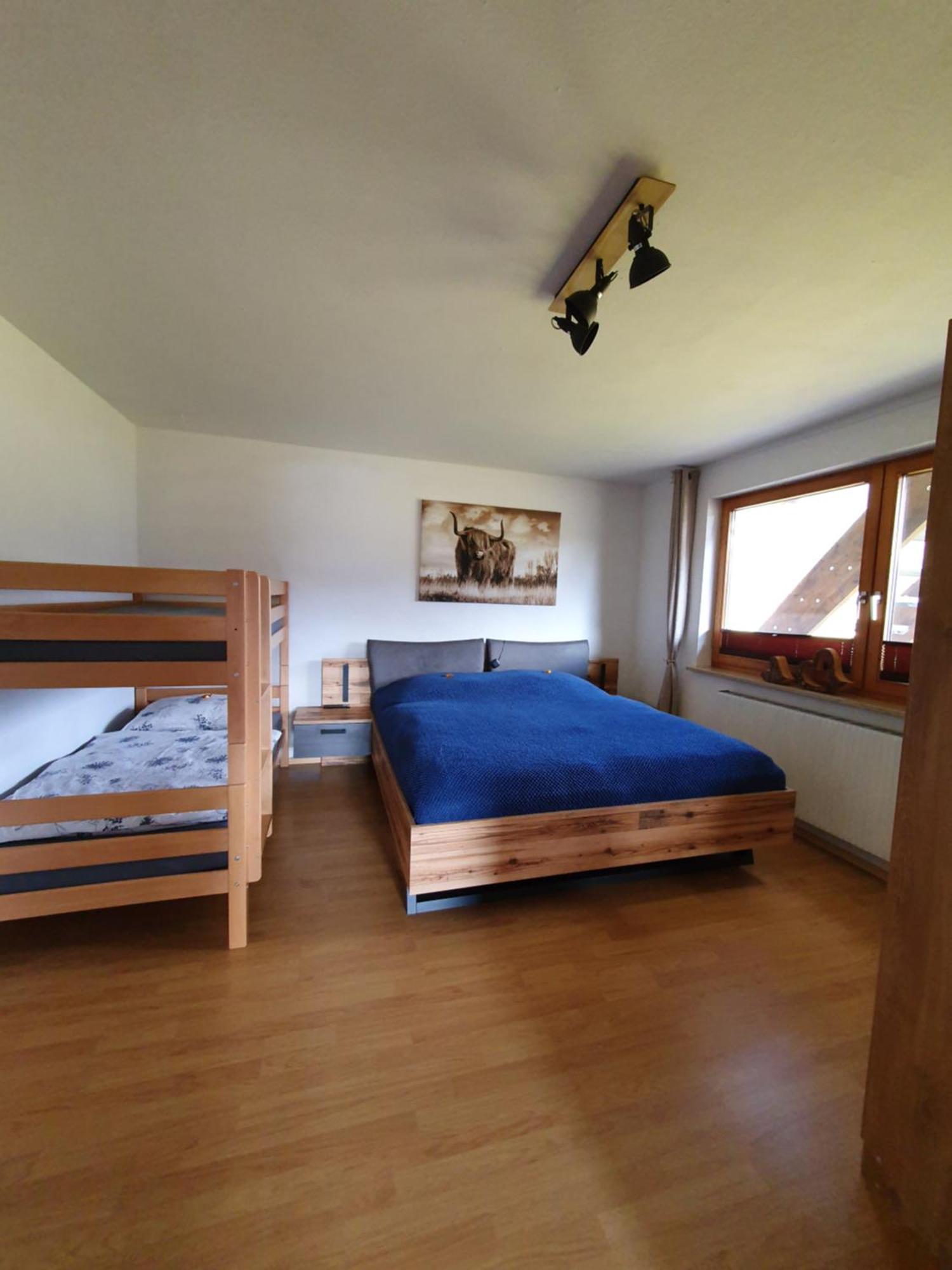 Lechufer, 80m2, Haushaelfte Mit Privatem Eingang, Kaminofen, Terrasse, Garten Apartment