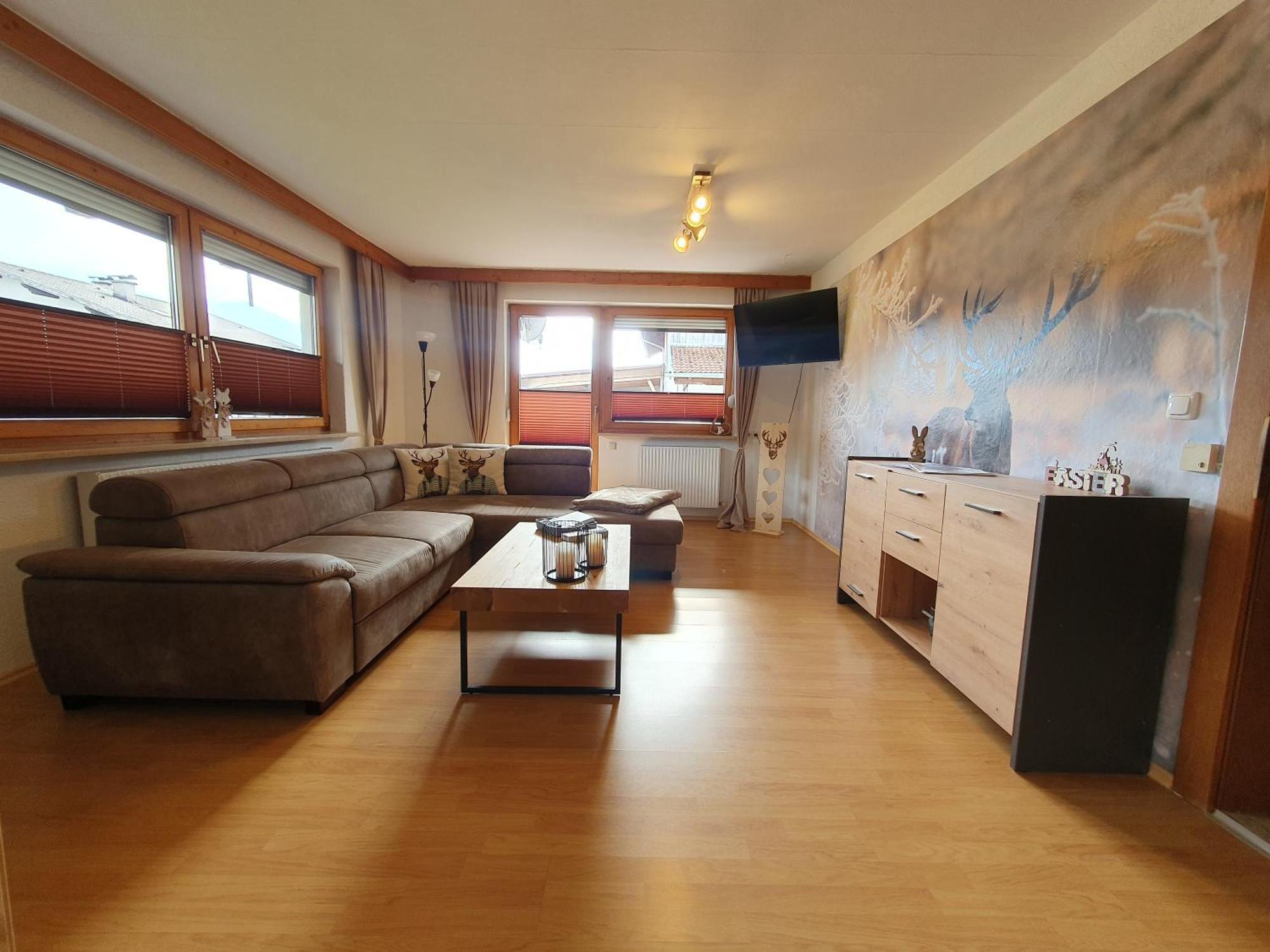 Lechufer, 80m2, Haushaelfte Mit Privatem Eingang, Kaminofen, Terrasse, Garten Pinswang
