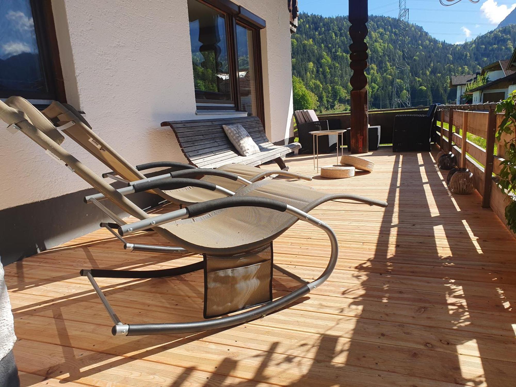 Lechufer, 80m2, Haushaelfte Mit Privatem Eingang, Kaminofen, Terrasse, Garten Appartamento